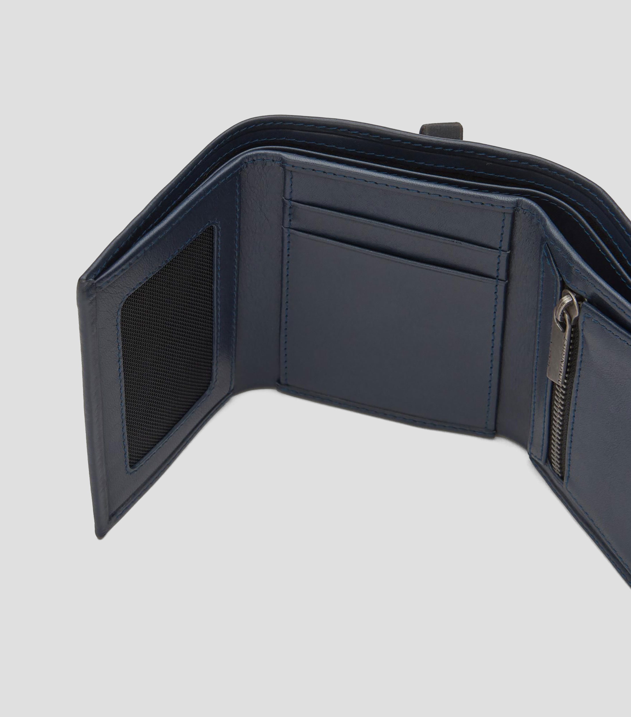 Cartera trifold en piel lisa con detalle texturizado Hombre